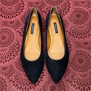 Margaux Navy Suede Pointed Toe Flats size 42 W